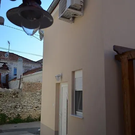 Ana Arbanasi * Ζαντάρ