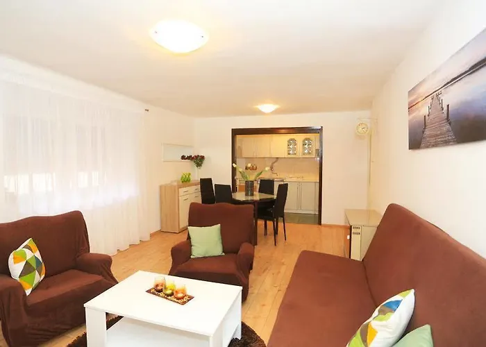 Ana Arbanasi * Zadar