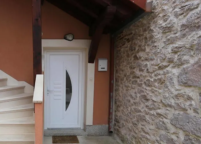 Daire Ana Arbanasi *